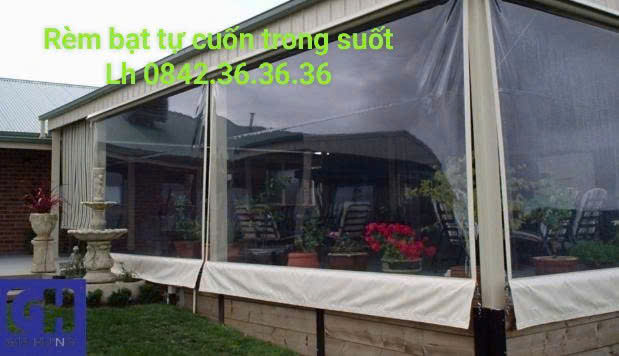 Rèm Bạt Trong Suốt Che Mưa Nắng Tự Cuốn